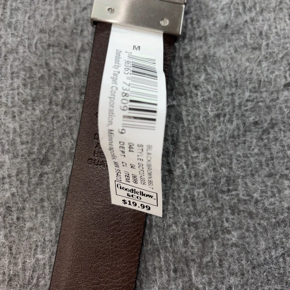 Goodfellow men's‎ reversible faux leather belt Size Medium 32-36 NEW